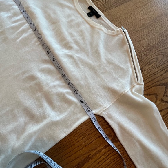 J. Crew Zip Shoulder Cream Ivory Merino Wool Thin Sweater Sz S Wardrobe Staple - Picture 6 of 9